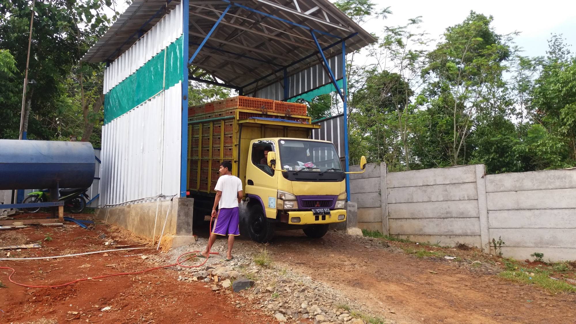 Perawatan Kandang Harian